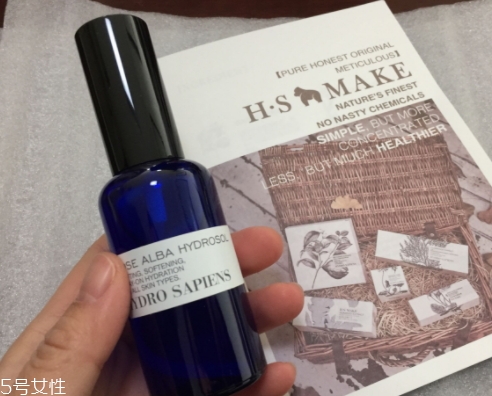 純露可以天天敷臉嗎 純露可以天天敷臉嗎