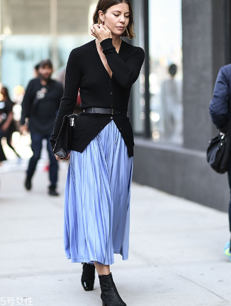 半身裙配什么上衣？既暖又顯瘦的穿搭推薦