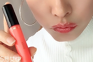 蘭蔻唇釉哪個(gè)顏色好看？菁純唇釉141素顏清純色