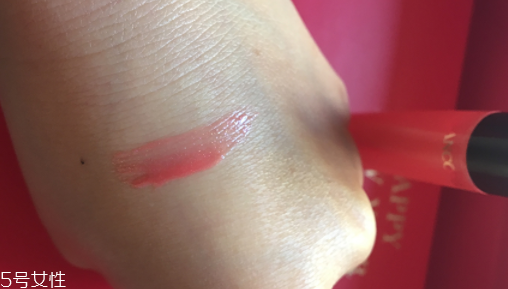 蘭蔻唇釉哪個(gè)顏色好看？菁純唇釉141素顏清純色