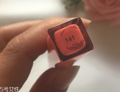 蘭蔻唇釉哪個(gè)顏色好看？菁純唇釉141素顏清純色