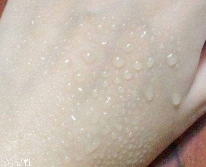 碧柔藍(lán)管防曬有酒精嗎？酒精過敏者慎用