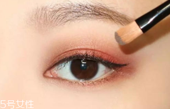 少女眼妝畫法圖解 清純可人減齡100歲 少女眼妝畫法圖解 清純可人減齡100歲
