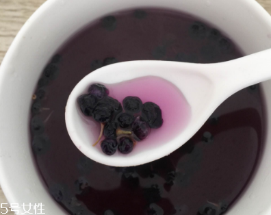 黑枸杞能和紅枸杞一起泡嗎？