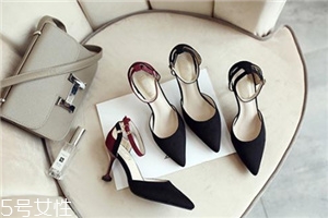 高跟鞋有味道怎么辦？輕松去除高跟鞋異味