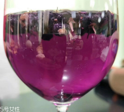 黑枸杞為什么是藍(lán)色？花青素的原因