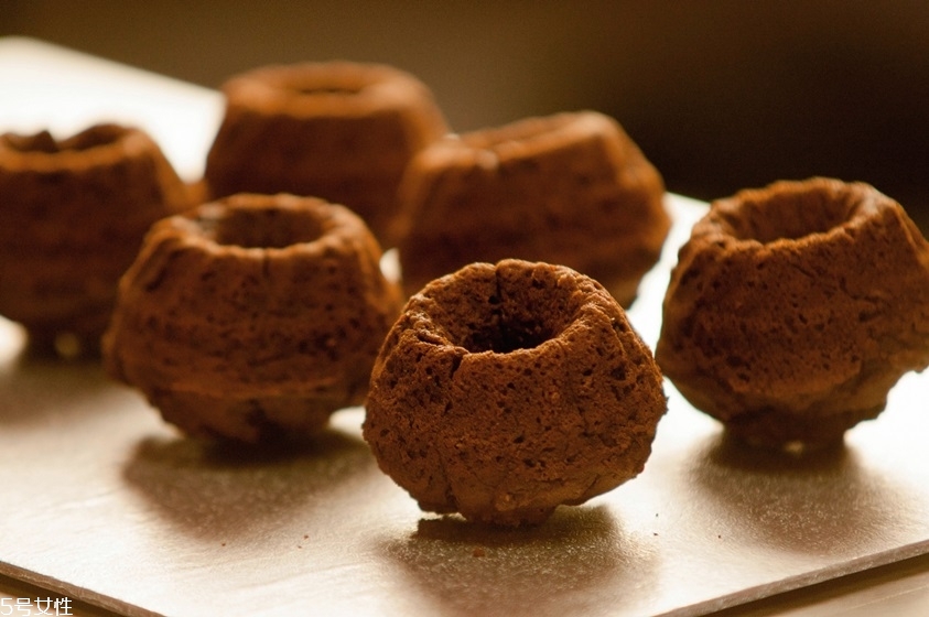 泡打粉是小蘇打粉嗎 小蘇打粉和泡打粉區(qū)別 泡打粉是小蘇打粉嗎 小蘇打粉和泡打粉區(qū)別