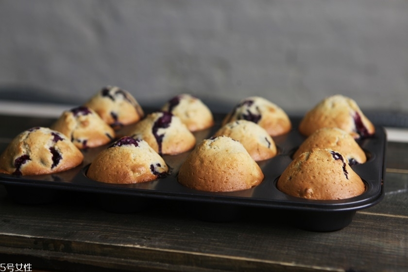 泡打粉是小蘇打粉嗎 小蘇打粉和泡打粉區(qū)別 泡打粉是小蘇打粉嗎 小蘇打粉和泡打粉區(qū)別