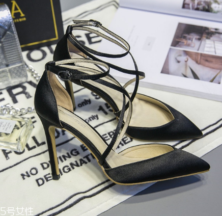 高跟鞋開(kāi)膠了怎么辦？高跟鞋脫膠這樣處理