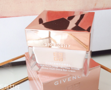 面霜可以當(dāng)眼霜嗎？年輕肌膚可以少量用