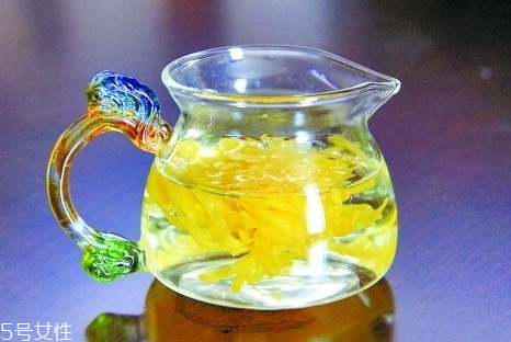 麥冬可以和菊花一起泡水嗎 功效作用 麥冬可以和菊花一起泡水嗎 功效作用