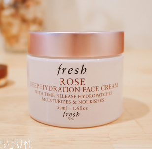 面霜和素顏霜可以同時用嗎？面霜用量不要太多