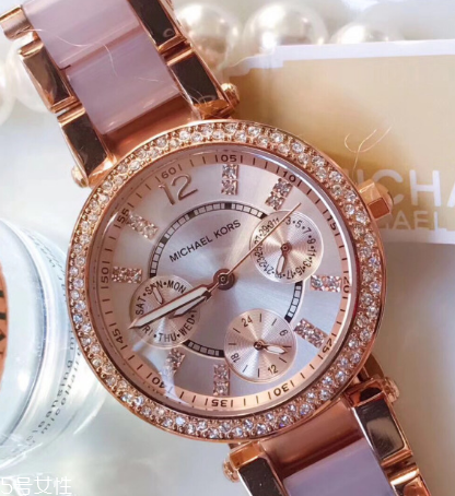 michael kors手表怎么調時間？mk手表這樣用