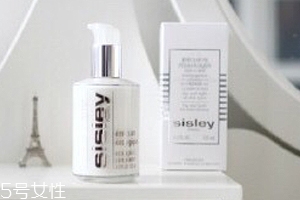 面霜和乳液都要用嗎？油皮可以只用一種