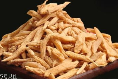 麥冬能和黃芪一起泡嗎 麥冬能和黃芪一起泡嗎