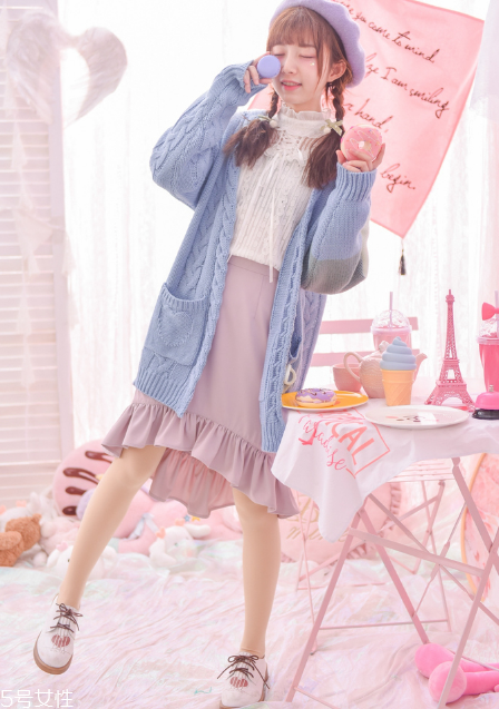 今年流行什么顏色針織開(kāi)衫？這三款一定要有