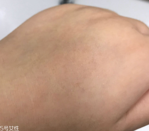 海藍(lán)之謎潔面凝露適合敏感肌嗎？