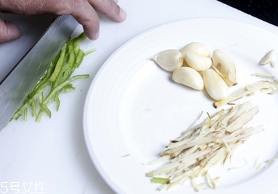 美式烤肉做法步驟圖解 美式烤肉做法步驟圖解