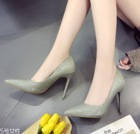 高跟鞋不合腳怎么辦？不合腳要及時(shí)解決