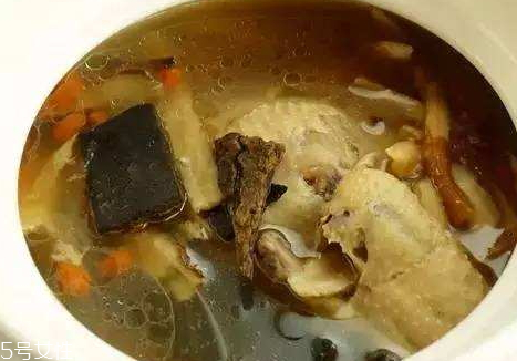 玉竹和黃芪一起燉湯嗎 玉竹和黃芪一起燉湯嗎