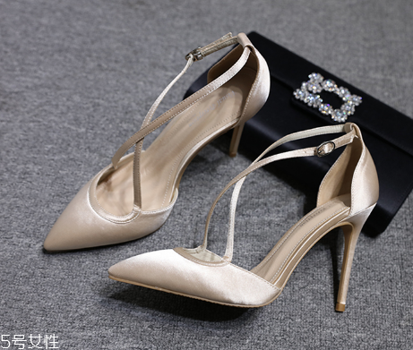 高跟鞋240是多少碼？高跟鞋碼數(shù)的意思