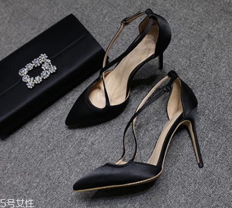 高跟鞋34碼多少厘米？腳長尺寸要注意