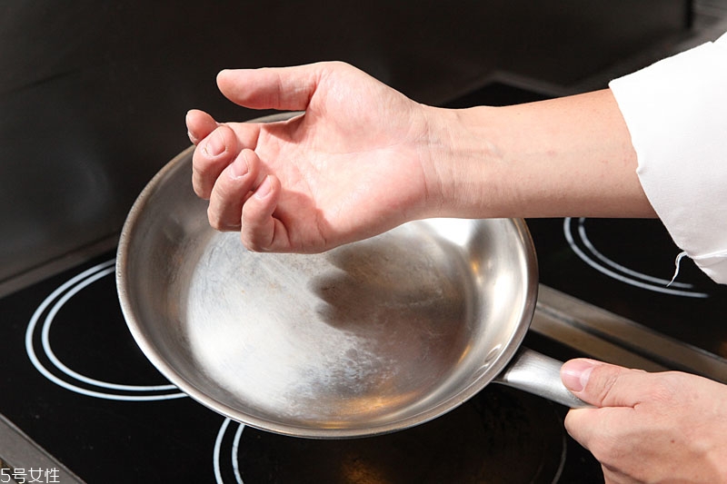 五分熟牛排怎么煎 牛排五分熟煎多長時間 五分熟牛排怎么煎 牛排五分熟煎多長時間