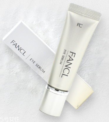 面霜要避開眼周嗎？脂肪粒產(chǎn)生原理分析