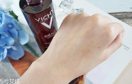 薇姿魔幻水怎么樣？薇姿水光煥亮角質調理液好用嗎？