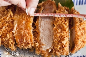 日式炸豬排的做法及吃法 日式炸豬排的做法及吃法