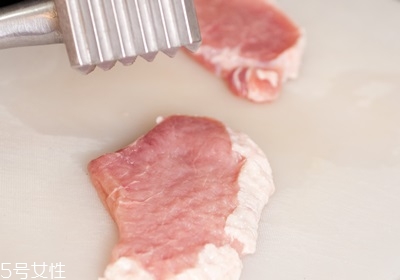 日式炸豬排的做法及吃法 日式炸豬排的做法及吃法