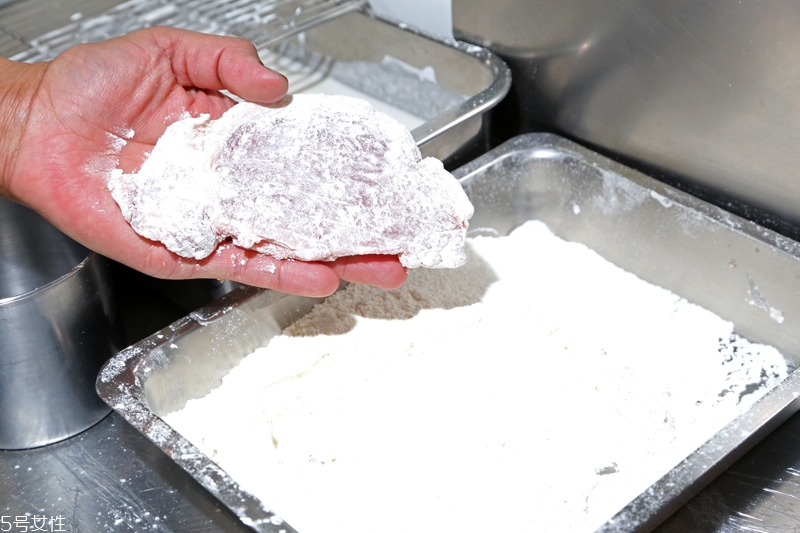 日式炸豬排的做法及吃法 日式炸豬排的做法及吃法