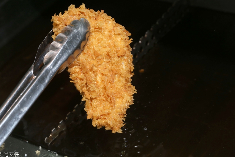 日式炸豬排的做法及吃法 日式炸豬排的做法及吃法