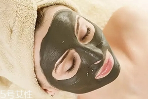 粘土面膜有幾種？高嶺土是最常見的清潔面膜成分