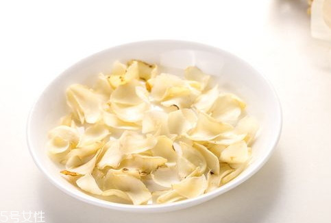 干百合發(fā)黃了還能吃嗎 略發(fā)黃的可以吃 干百合發(fā)黃了還能吃嗎 略發(fā)黃的可以吃