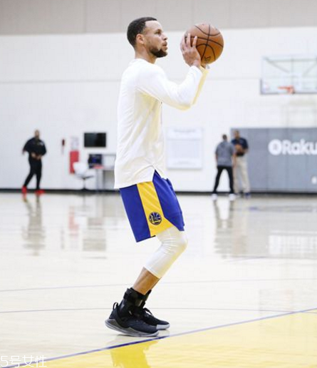 under armour curry 5庫里五代戰(zhàn)靴多少錢？