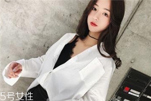 襯衫可以搭配羽絨服嗎？襯衫要這樣搭配