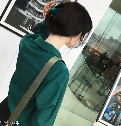 襯衫可以用熱水洗嗎？要看襯衫材質(zhì)