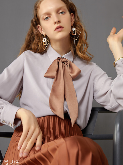 干洗一件襯衫多少錢？襯衫干洗這么便宜