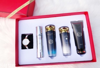 九美子適合什么年齡？美白藥妝品牌