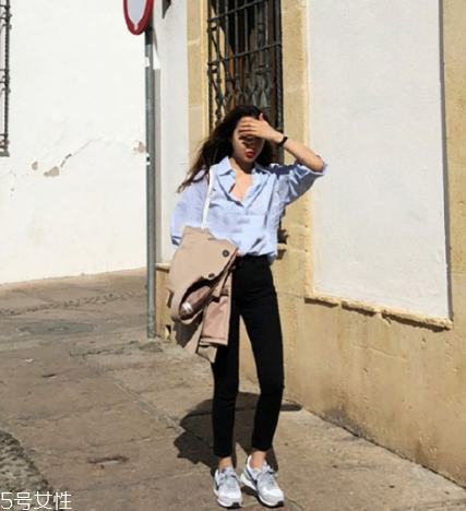 襯衫搭配什么褲子？簡(jiǎn)約時(shí)尚兩不誤