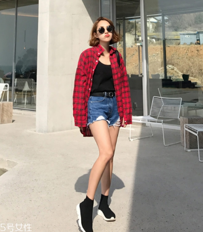 寬松襯衣怎么穿好看？造型感十足的穿搭