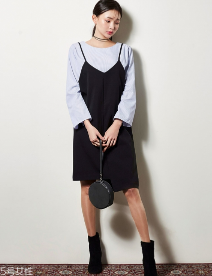 淺藍(lán)色襯衫怎么搭配？干練清新隨意切換