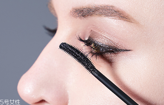 睫毛膏孕婦可以用嗎？大牌睫毛膏也不安全