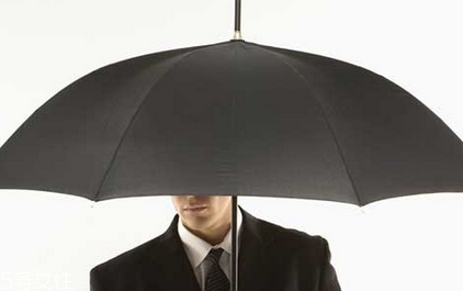 雨傘可以當太陽傘嗎 雨傘沒有防曬值 雨傘可以當太陽傘嗎 雨傘沒有防曬值