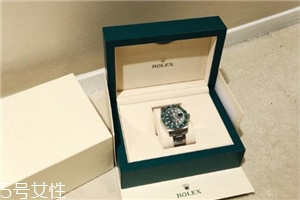 勞力士綠水鬼和黑水鬼哪個好？