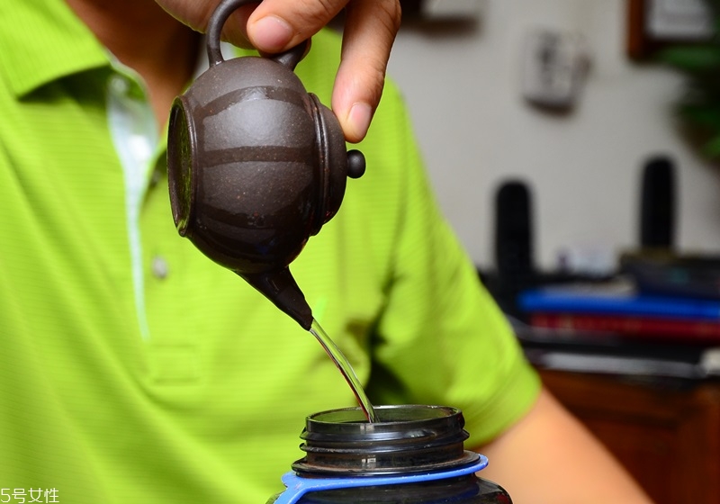 泡茶時茶葉和水的比例多少好 泡茶時茶葉和水的比例多少好