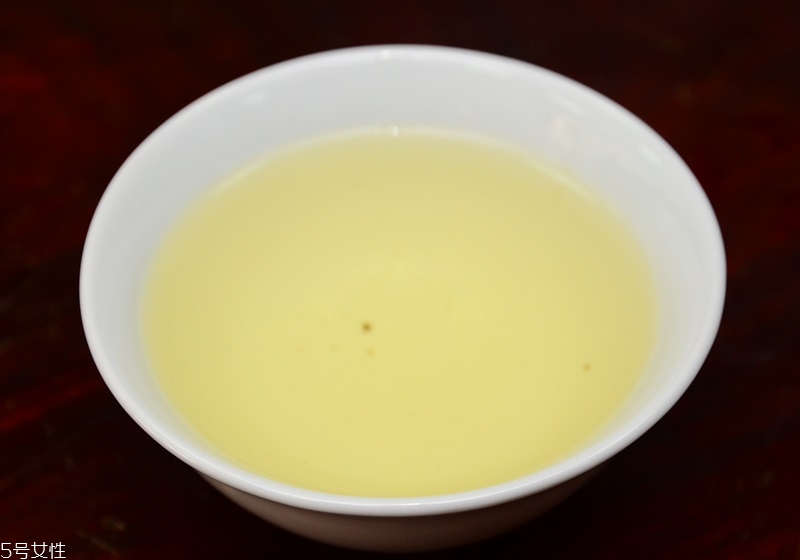 泡茶時茶葉和水的比例多少好 泡茶時茶葉和水的比例多少好