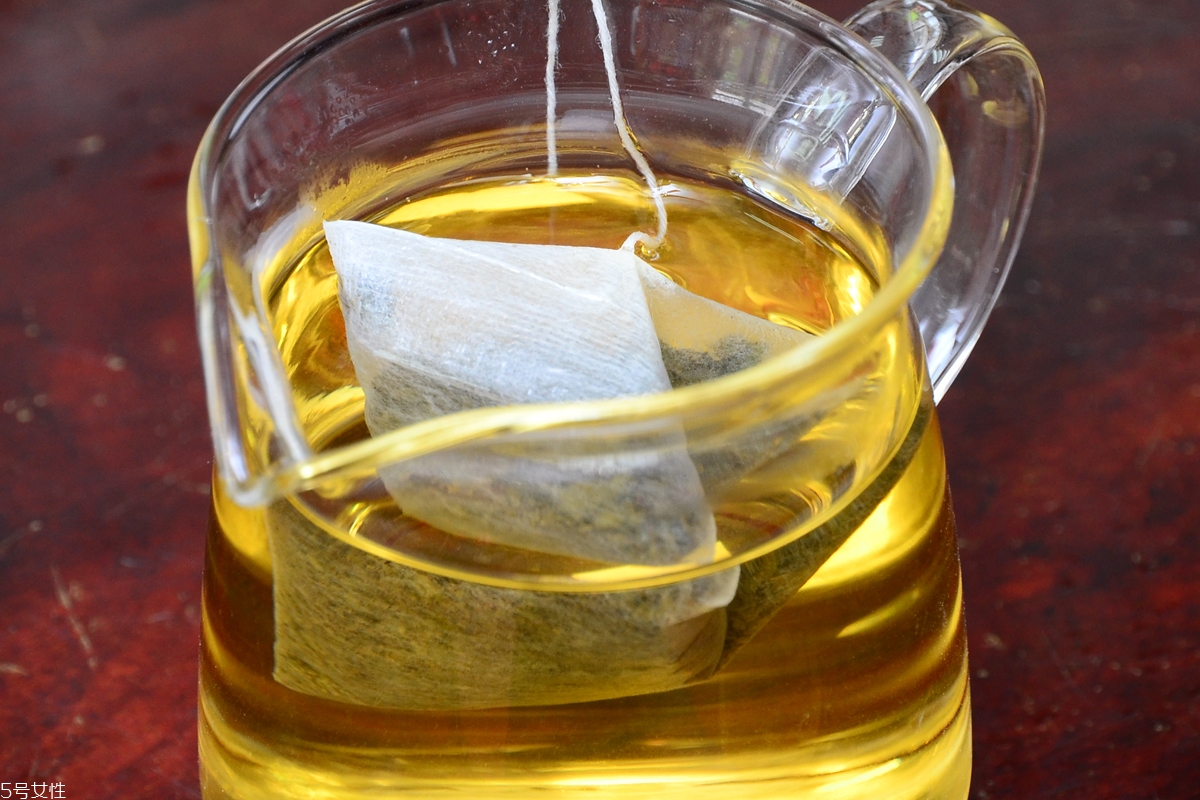 泡茶時茶葉和水的比例多少好 泡茶時茶葉和水的比例多少好