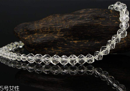 白水晶項鏈一般多少錢？色澤越通透價值越高